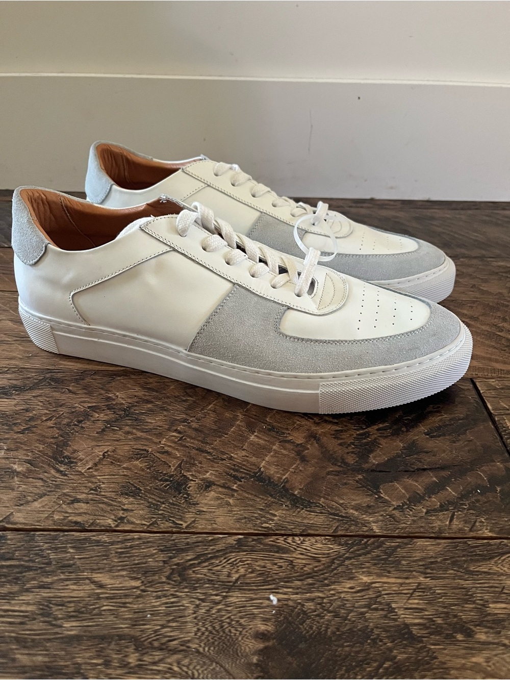 Like new Beckett Simonon Garcia Sneakers